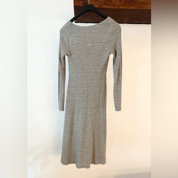 Monteau Los Angeles Knit Dress - Picture 4 of 4